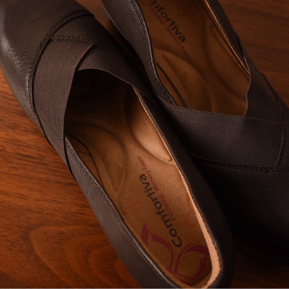 Comfortiva size 11 pillowtop memory foam brown leather new shoes - Picture 3 of 8